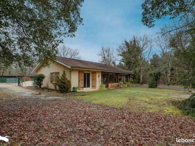Villa 4 pièces 143 m²