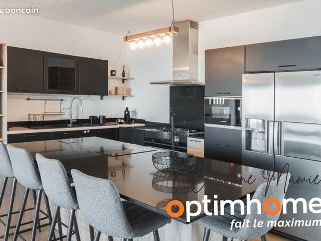 Villa 4 pièces 144 m²