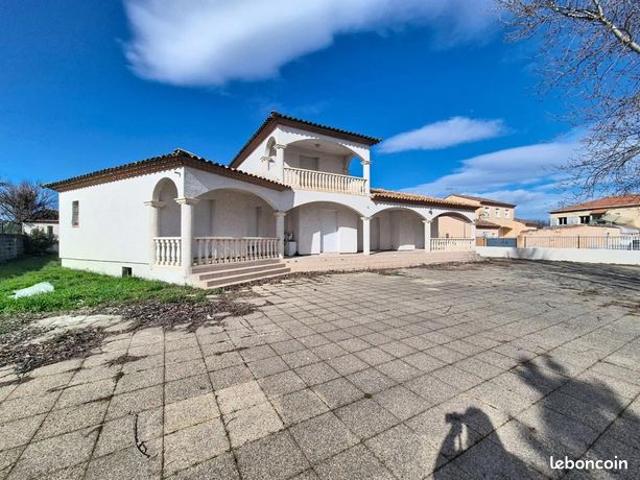 Villa 4 pièces 144 m²