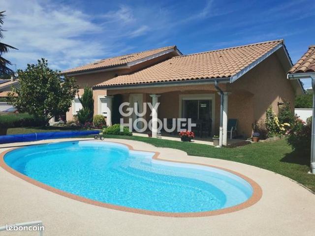 Villa 4 pièces 144 m²