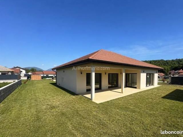 Villa 4 pièces 145 m²