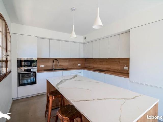 Villa 4 pièces 145 m²