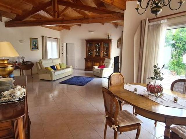 Villa 4 pièces 145 m²