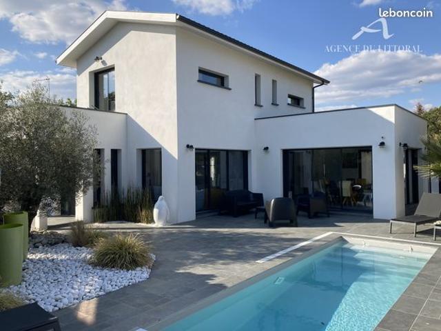 Villa 4 pièces 145 m²