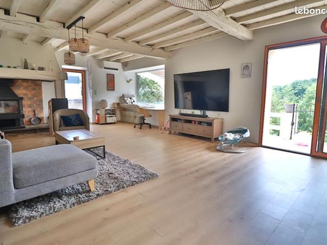 Villa 4 pièces 146 m²