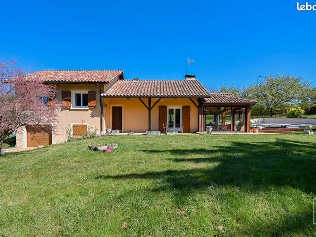 Villa 4 pièces 146 m²