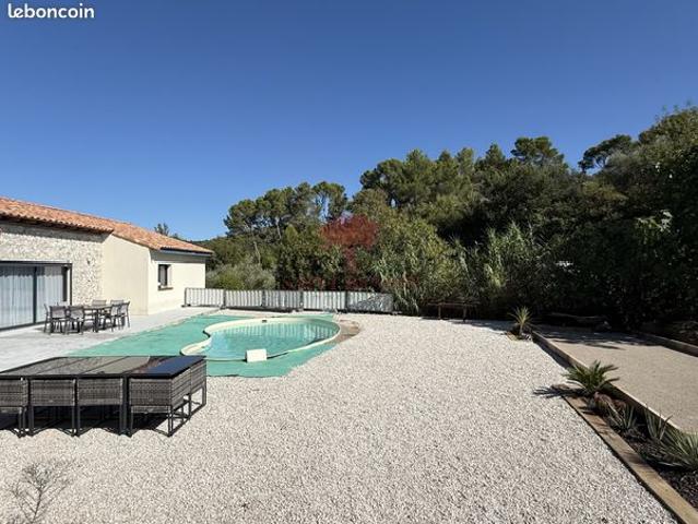 Villa 4 pièces 146 m²