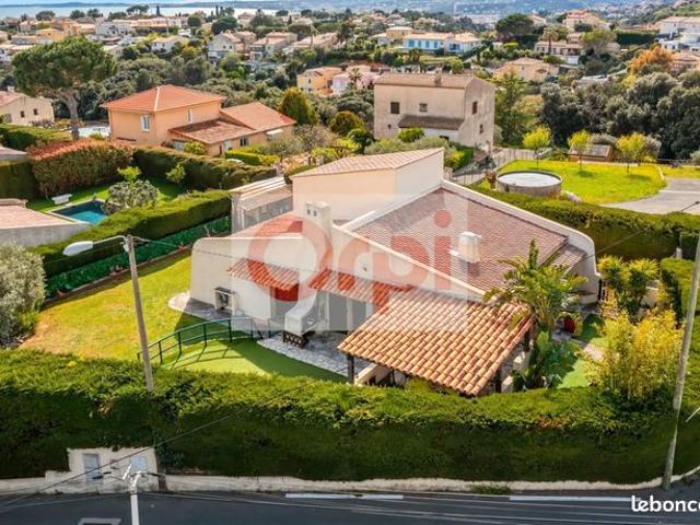 Villa 4 pièces 147 m²