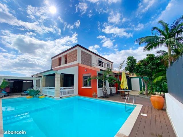 Villa 4 pièces 148 m²
