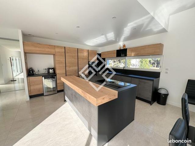 Villa 4 pièces 149 m²