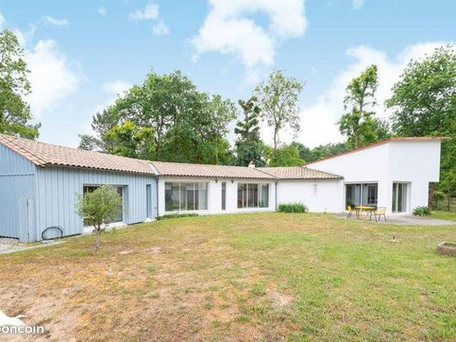 Villa 4 pièces 150 m²