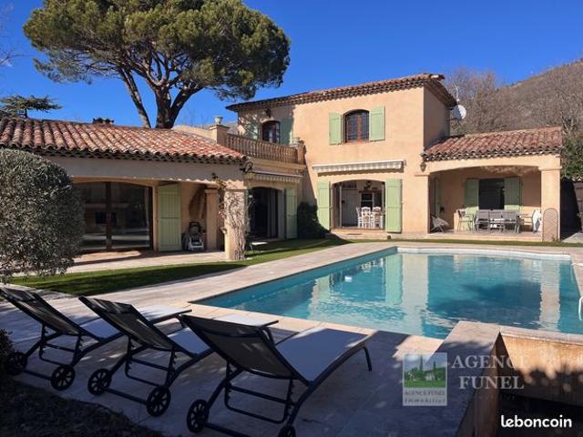 Villa 4 pièces 150 m²