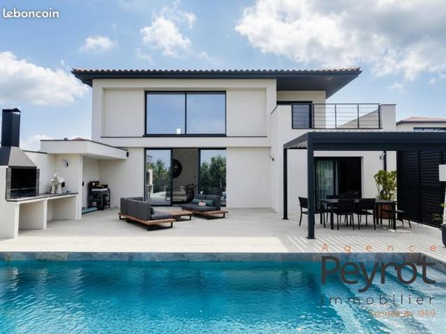 Villa 4 pièces 150 m²