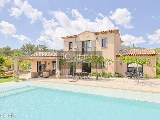 Villa 4 pièces 150 m²