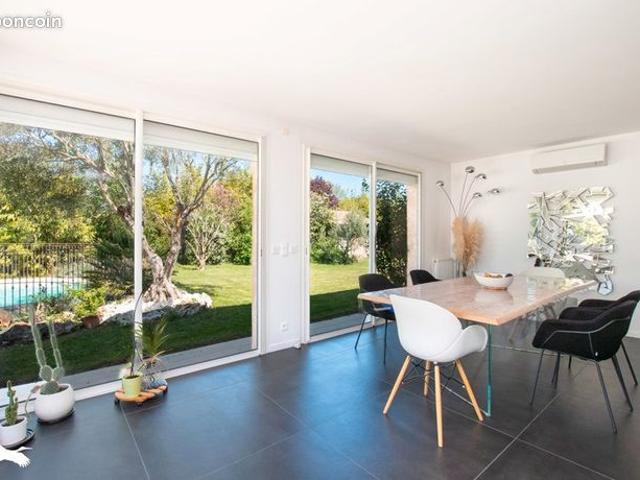 Villa 4 pièces 151 m²
