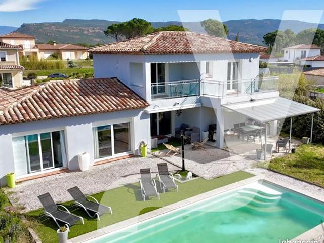 Villa 4 pièces 151 m²