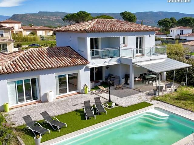 Villa 4 pièces 151 m²