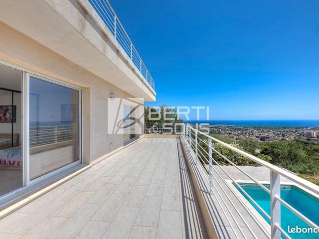 Villa 4 pièces 152 m²