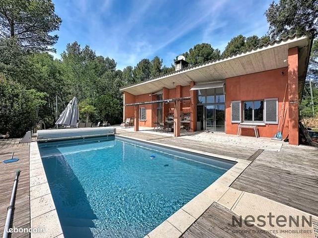 Villa 4 pièces 152 m²