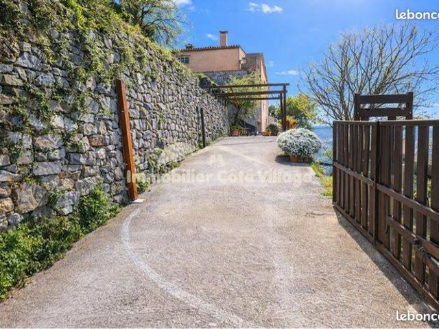 Villa 4 pièces 153 m²