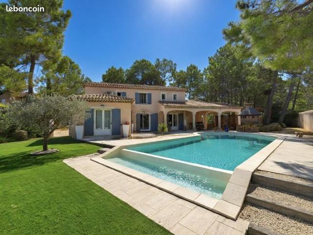 Villa 4 pièces 153 m²