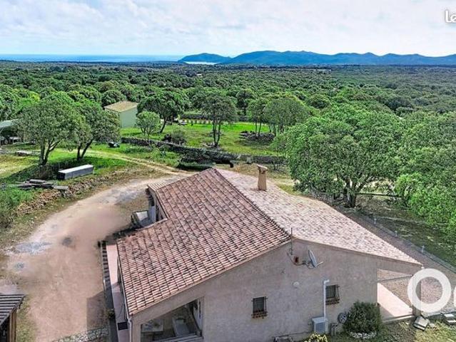 Villa 4 pièces 154 m²