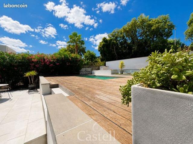 Villa 4 pièces 155 m²