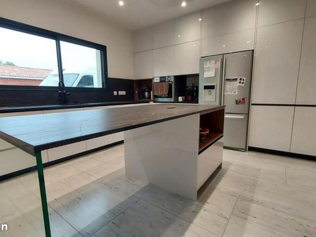 Villa 4 pièces 155 m²