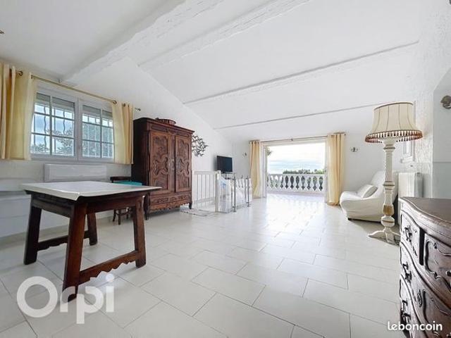 Villa 4 pièces 158 m²