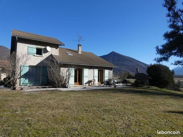 Villa 4 pièces 158 m²
