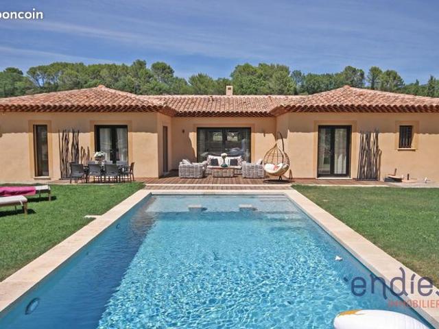 Villa 4 pièces 150 m²