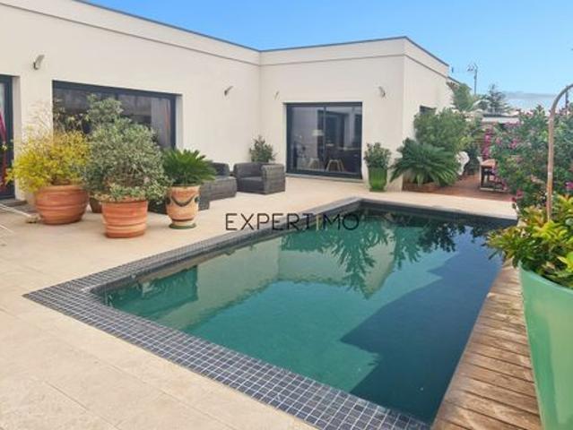Villa 4 pièces 158 m²