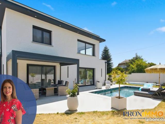 Villa 4 pièces 159 m²