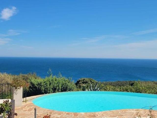 Villa 4 pièces 160 m²