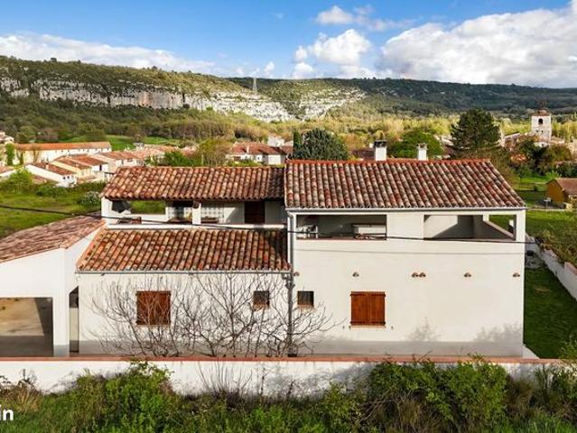 Villa 4 pièces 160 m²