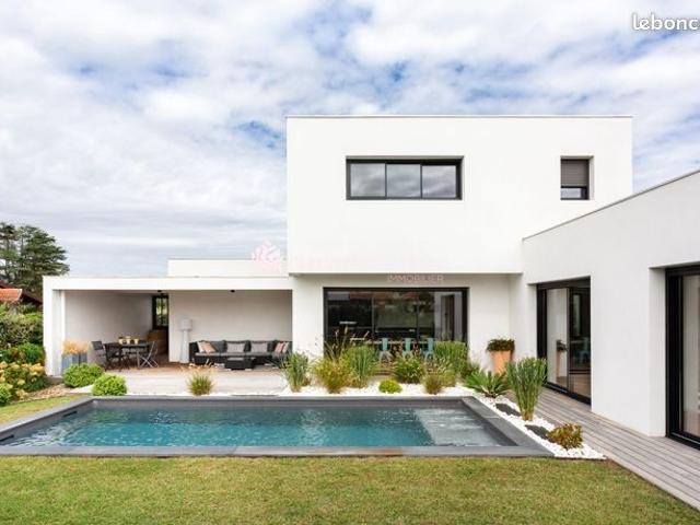 Villa 4 pièces 164 m²