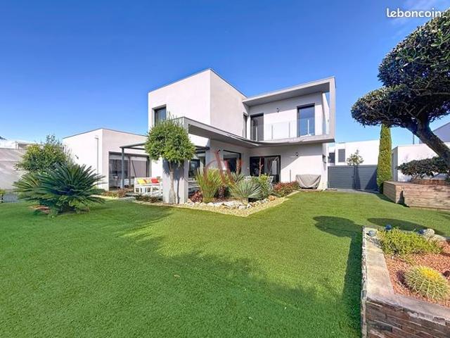 Villa 4 pièces 161 m²