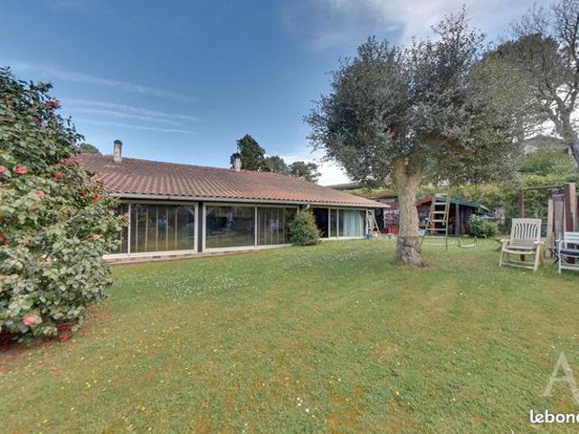 Villa 4 pièces 162 m²