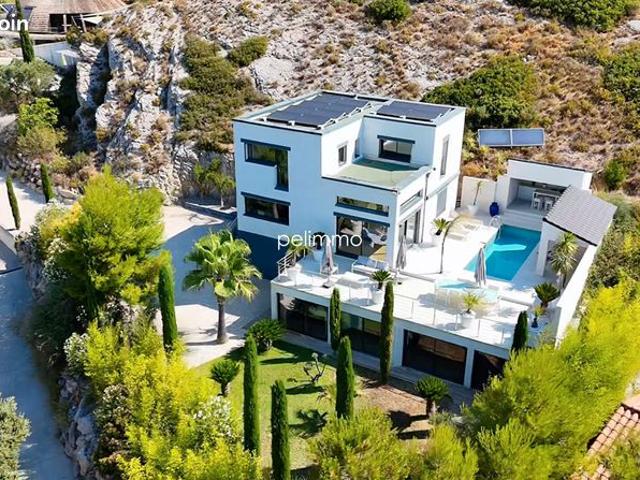 Villa 4 pièces 163 m²