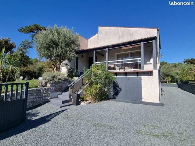 Villa 4 pièces 164 m²