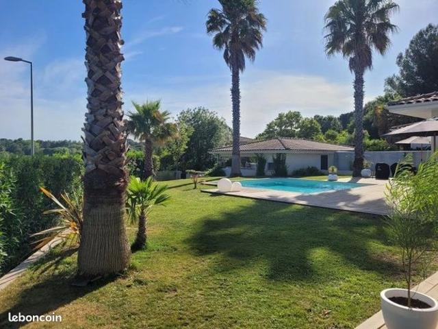 Villa 4 pièces 164 m²