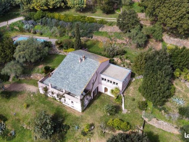 Villa 4 pièces 165 m²