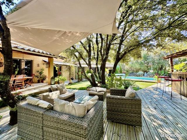 Villa 4 pièces 143 m²