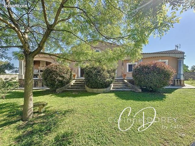 Villa 4 pièces 166 m²