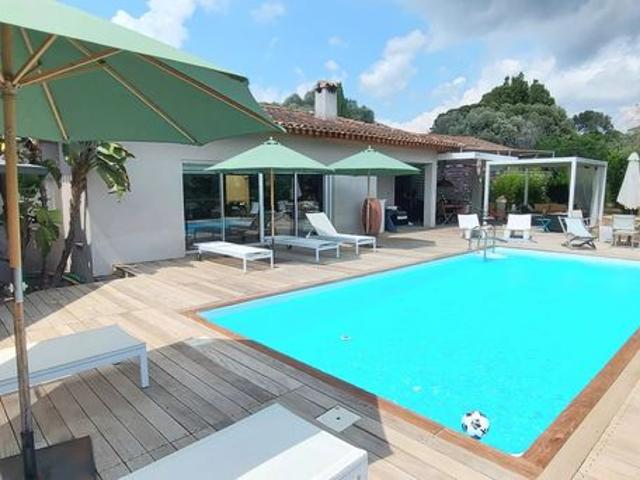 Villa 4 pièces 170 m²