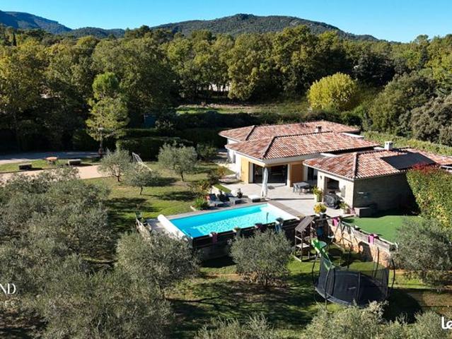 Villa 4 pièces 170 m²