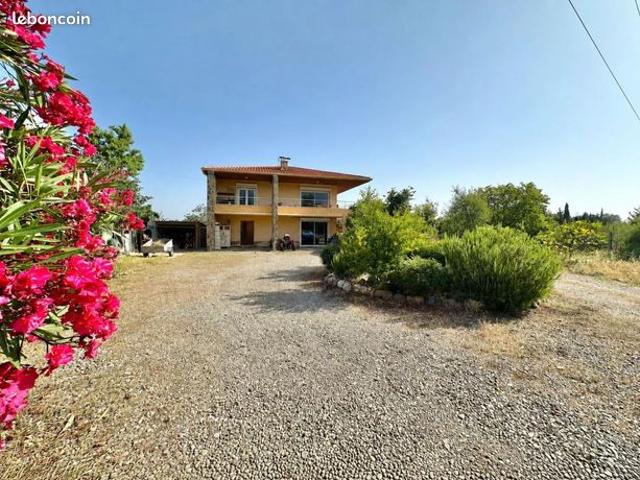 Villa 4 pièces 170 m²