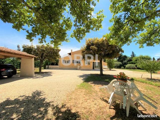 Villa 4 pièces 170 m²