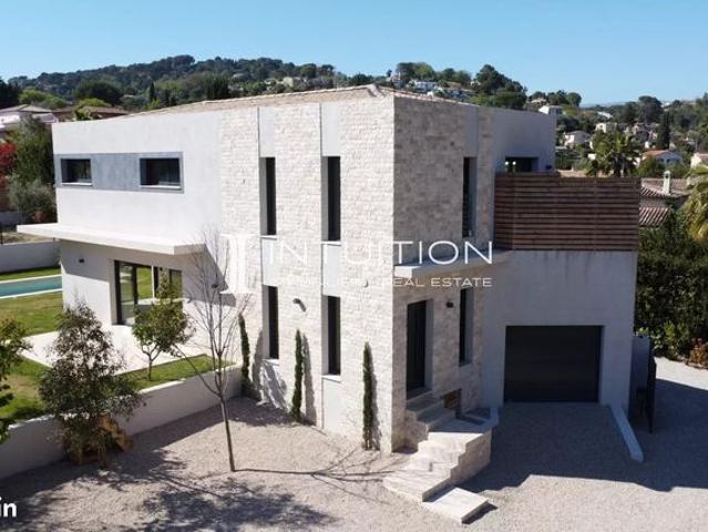Villa 4 pièces 170 m²