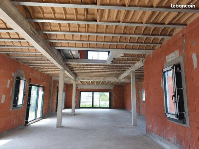 Villa 4 pièces 170 m²